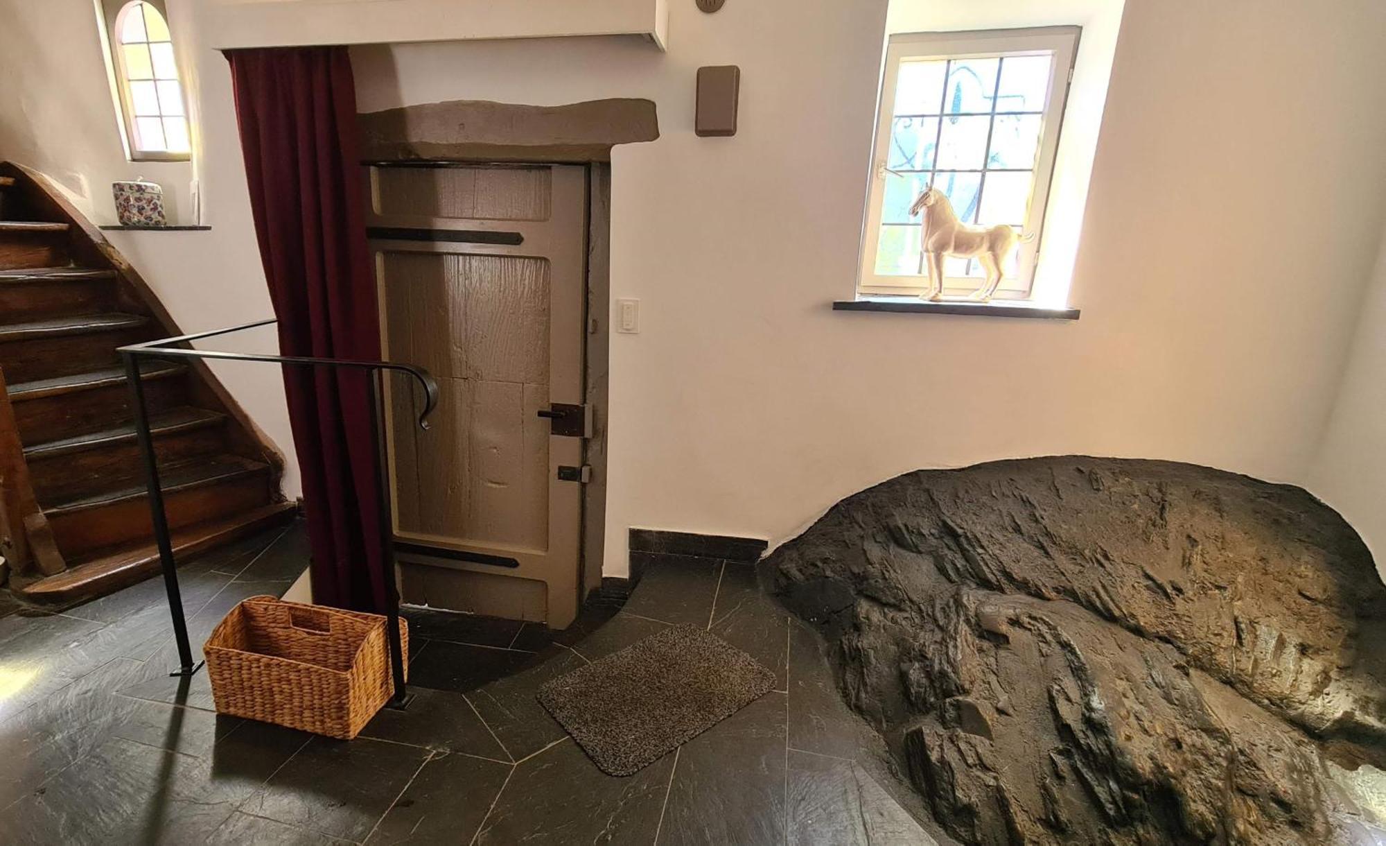 Moselperle- Urlaub Im Historischen Fachwerkhaeuschen Bullay