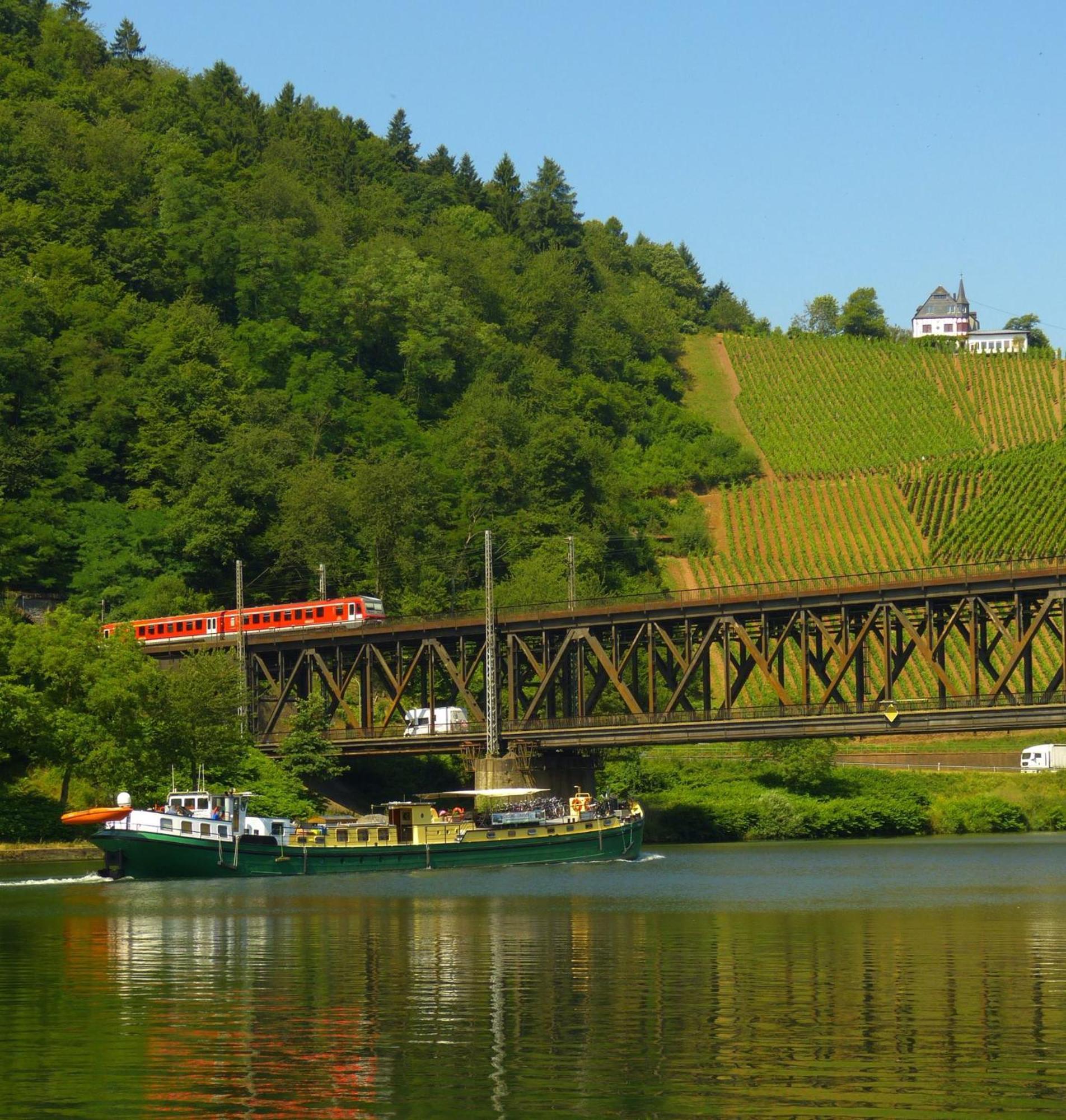 Moselperle- Urlaub Im Historischen Fachwerkhaeuschen